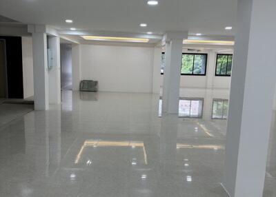 For Sale and Rent Office Ratchadaphisek MRT Ratchadapisek Huai Khwang