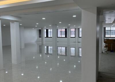 For Sale and Rent Office Ratchadaphisek MRT Ratchadapisek Huai Khwang