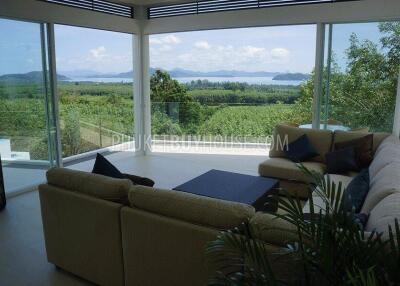 EAS4467: Amazing views, large modern villa