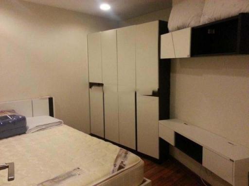 For Sale and Rent Bangkok Condo Zenith Place Sukhumvit 42 BTS Ekkamai Khlong Toei