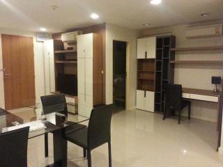 For Sale and Rent Bangkok Condo Zenith Place Sukhumvit 42 BTS Ekkamai Khlong Toei