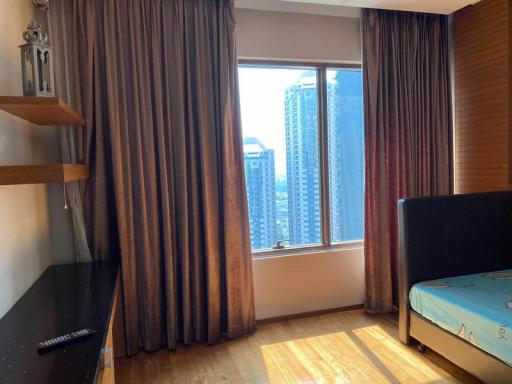 For Rent Bangkok Condo The Emporio Place Sukhumvit 24 BTS Phrom Phong Khlong Toei