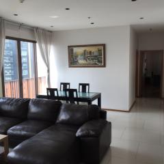 For Sale and Rent Bangkok Condo The Emporio Place Sukhumvit 24 BTS Phrom Phong Khlong Toei