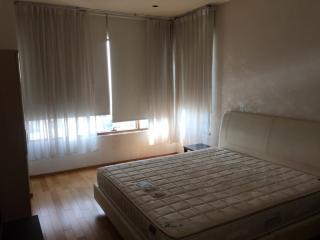 For Sale and Rent Bangkok Condo The Emporio Place Sukhumvit 24 BTS Phrom Phong Khlong Toei