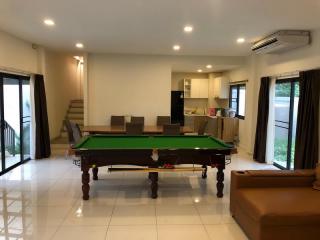 For Sale and Rent Bangkok Town House Villa Albero Krungthep Kreetha Road Saphan Sung