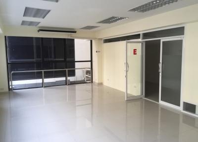 For Rent Office Space Lat Phrao Road Bang Kapi
