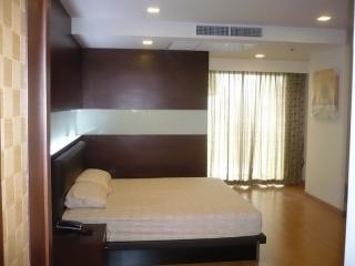 For Rent Bangkok Condo Nusasiri Grand Condo Sukhumvit 42 BTS Ekkamai Khlong Toei