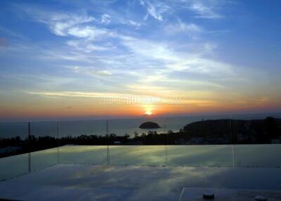 KAT4199: An exclusive Luxury 4 bedroom Apartment with sea view