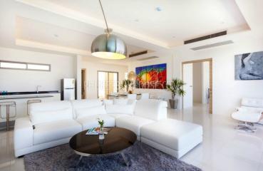 KAT4197: An exclusive luxury 3 bedroom unit with sea view in Phuket