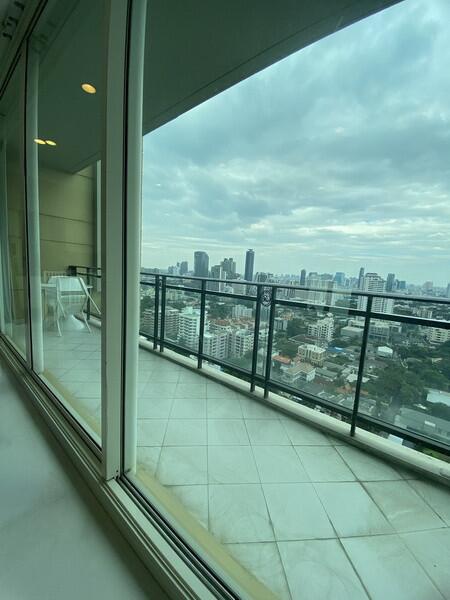 For Rent Bangkok Condo Royce Private Residence Sukhumvit 31 BTS Asok MRT Sukhumvit Watthana