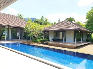 Amazing Golf Course View Pool Villa in Kathu