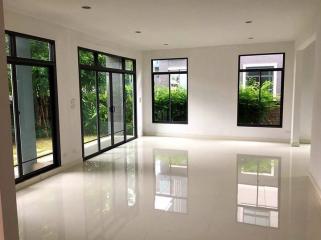 For Sale Single House The Palm Phatthanakan BTS On Nut Suan Luang