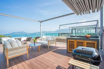 Seaview 3 bedrooms penthouse in Patong