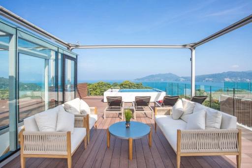 Seaview 3 bedrooms penthouse in Patong