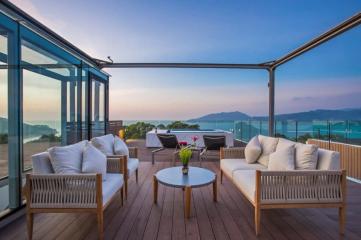 Seaview 3 bedrooms penthouse in Patong