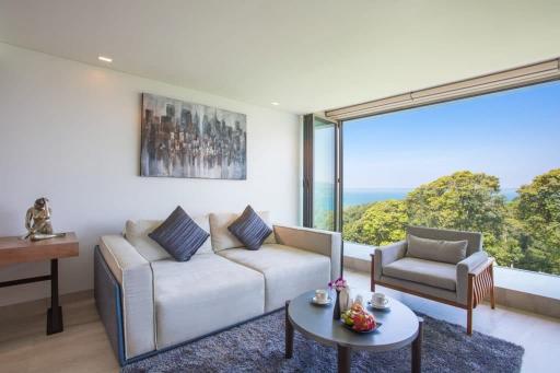 Seaview 3 bedrooms penthouse in Patong