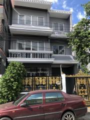 For Sale Home Office Sukhumvit BTS Phra Khanong Phra Khanong