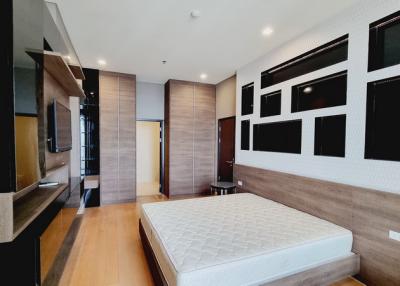 For Sale Bangkok Condo Le Luk Sky Walk Sukhumvit 69/1 BTS Phra Khanong Watthana