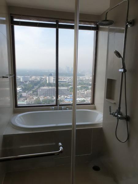 For Rent Bangkok Condo Emporio Place Sukhumvit 24 BTS Phrom Phong