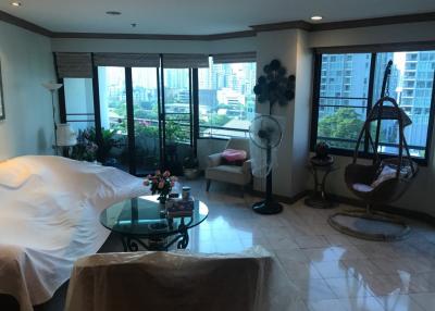 For Sale and Rent Bangkok Condo Moon Tower Sukhumvit 59 BTS Ekkamai Watthana