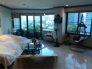 For Sale and Rent Bangkok Condo Moon Tower Sukhumvit 59 BTS Ekkamai Watthana