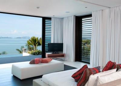 Beachfront luxury 6 bedrooms villa in Cape Yamu