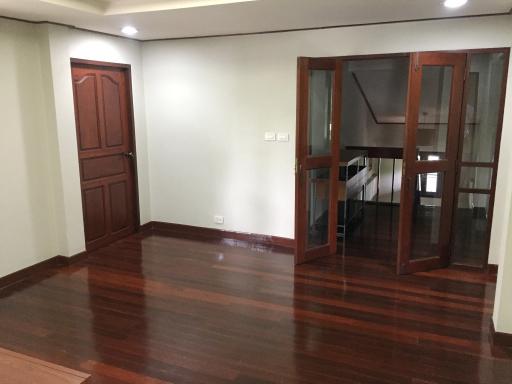 For Rent Single house Ramkhamhaeng 21 BTS Ekkamai MRT Phra Ram 9 Wang Thonglang