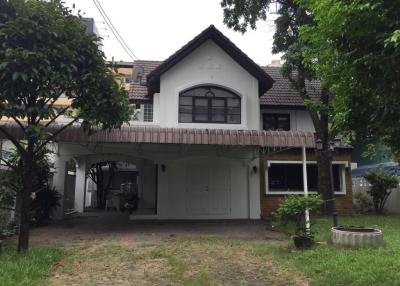 For Rent Single house Sun Wichai BTS Ekkamai MRT Phetchaburi Huai Khwang