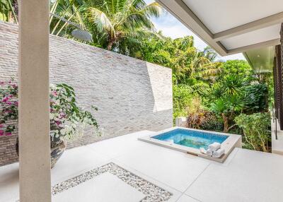 Luxury Beachfront 5 bedrooms villa in Cape Yamu