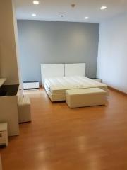 For Rent Bangkok Condo Nusasiri Grand Condo Sukhumvit 42 BTS Ekkamai Khlong Toei