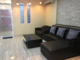 For Rent Bangkok Town House Sathorn BTS Chong Nonsi Sathorn