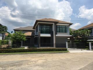 For Sale and Rent Single House The Grand Bangna Wongwaen Kanchanaphisek Road Prawet