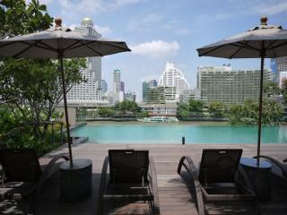 For Sale and Rent Bangkok Condo The River Charoen Nakhon BTS Saphan Taksin Khlong San