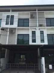 For Rent Bangkok Town House Patio Krungthep Kreetha Hua Mak Bang Kapi