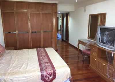 For Rent Bangkok Condo Baan Suanpetch Sukhumvit 39 BTS Phrom Phong Watthana