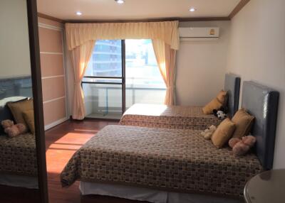 For Rent Bangkok Condo Baan Suanpetch Sukhumvit 39 BTS Phrom Phong Watthana