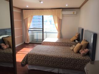 For Rent Bangkok Condo Baan Suanpetch Sukhumvit 39 BTS Phrom Phong Watthana