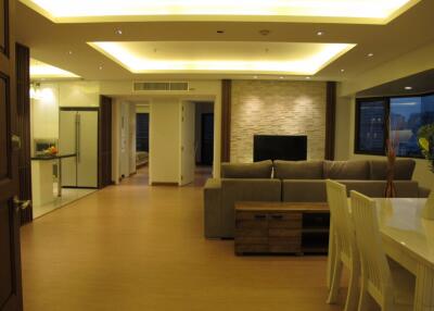 For Rent Bangkok Condo Baan Suanpetch Sukhumvit 39 BTS Phrom Phong Watthana