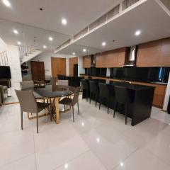 For Rent Bangkok Condo Emporio Place Sukhumvit 24 BTS Phrom Phong Khlong Toei