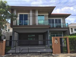 For Rent Bangkok House The Plant Phatthanakan BTS On Nut Suan Luang