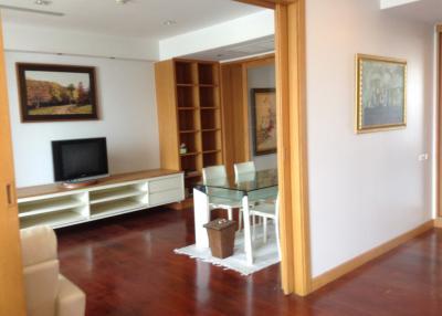 For Sale and Rent Bangkok Condo Baan Sathorn Chaophraya Charoen Krung BTS Saphan Taksin Khlong San