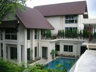For Sale and Rent Bangkok Single House Chaloem Phrakiat Prawet