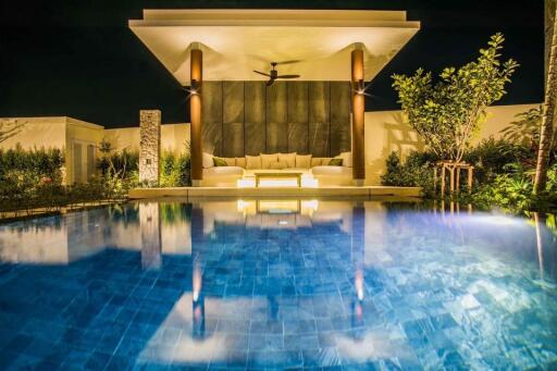 Garden Atlas Villa - Luxury 4 bedroom with private pool in Choeng Thale Phuket