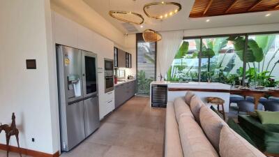 Garden Atlas Villa - Luxury 4 bedroom with private pool in Choeng Thale Phuket