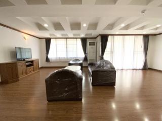 For Rent Bangkok Condo Acadamia Grand Tower Sukhumvit 43 BTS Phrom Phong Watthana