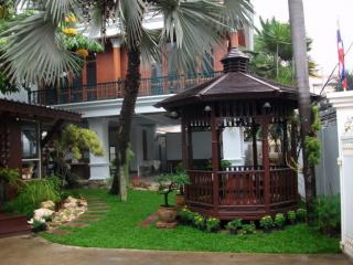 For Rent Single House Thai Colonial House Sukhumvit 39 BTS Phrom Phong Watthana