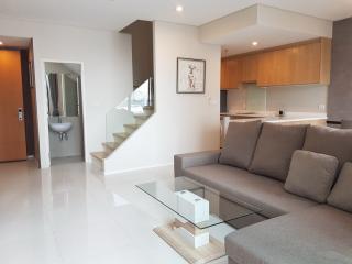 For Rent Bangkok Condo Villa Asoke New Petchaburi BTS Asok MRT Phetchaburi Ratchathewi