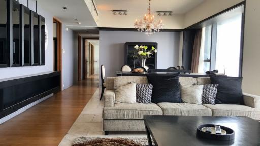 For Rent Bangkok Condo The Met South Sathorn BTS Chong Nonsi MRT Lumphini Sathorn