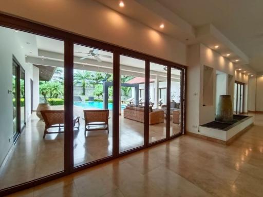 1856 sq.m. land plot 5 bedrooms with private pool villa in Rawai