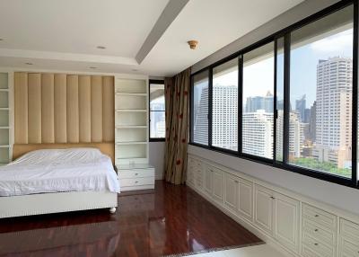 For Sale Bangkok Penthouse Sukhumvit Casa on Sukhumvit 10 near BTS Asok Khlong Toei